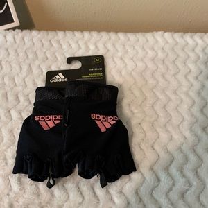 Adidas Aeroready adjustable essential black gloves size M